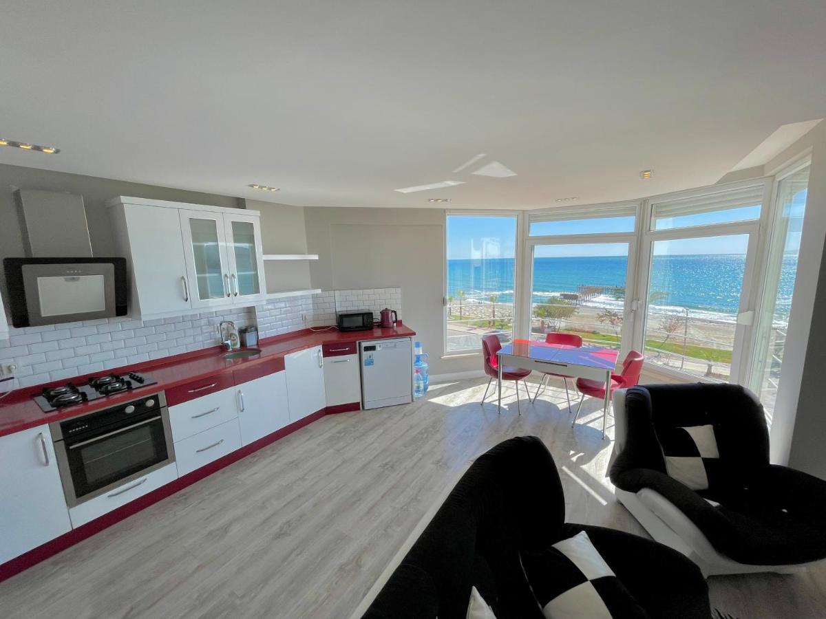 Sa Apartments! Beachfront Apartment With Sea View & Pool アランヤ エクステリア 写真