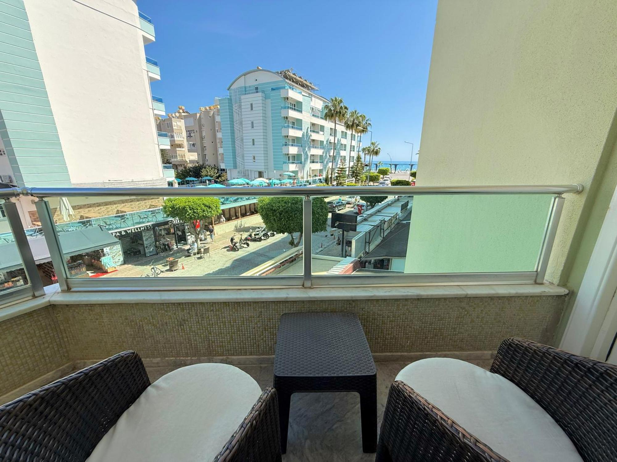 Sa Apartments! Beachfront Apartment With Sea View & Pool アランヤ エクステリア 写真