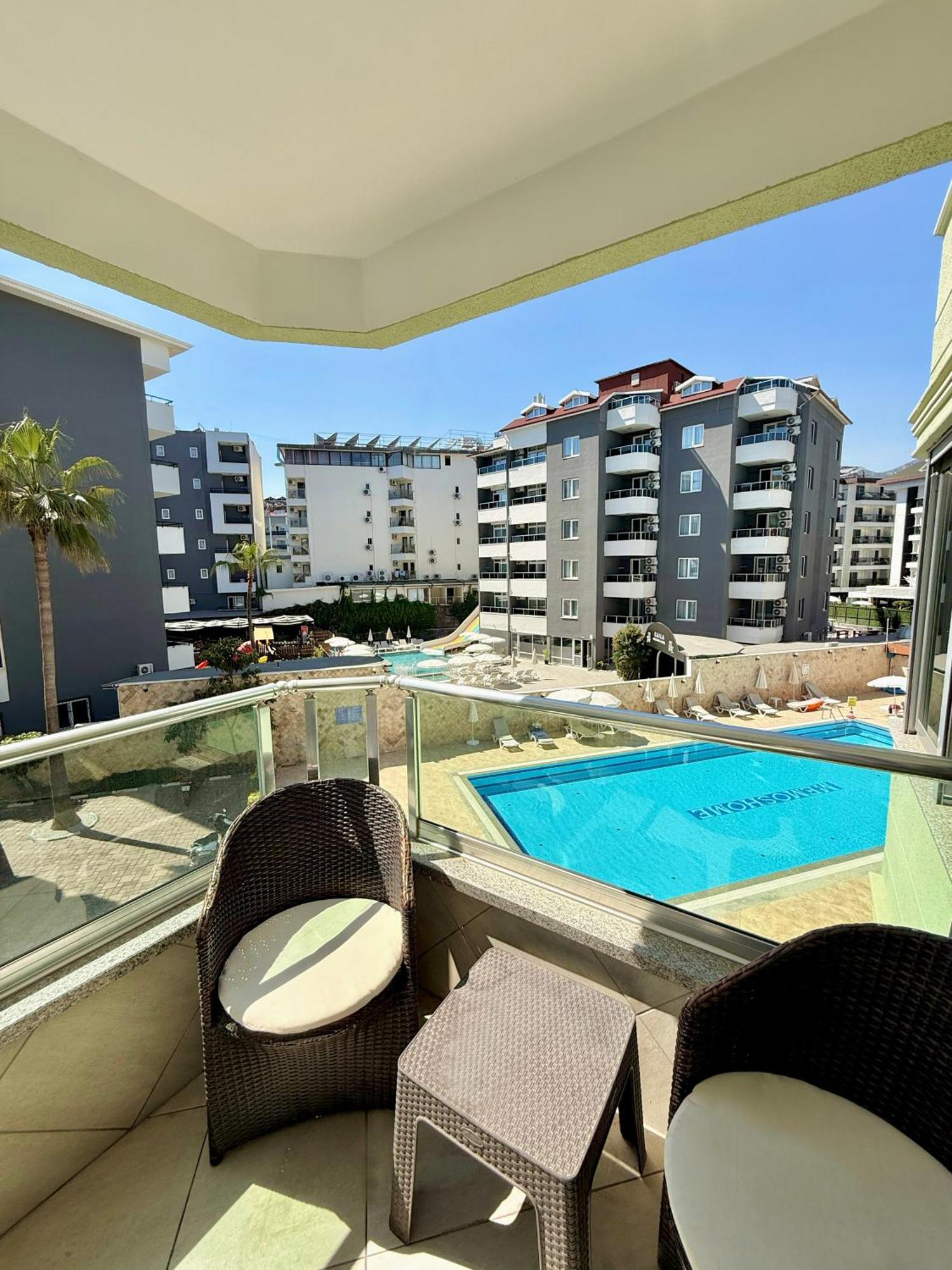 Sa Apartments! Beachfront Apartment With Sea View & Pool アランヤ エクステリア 写真