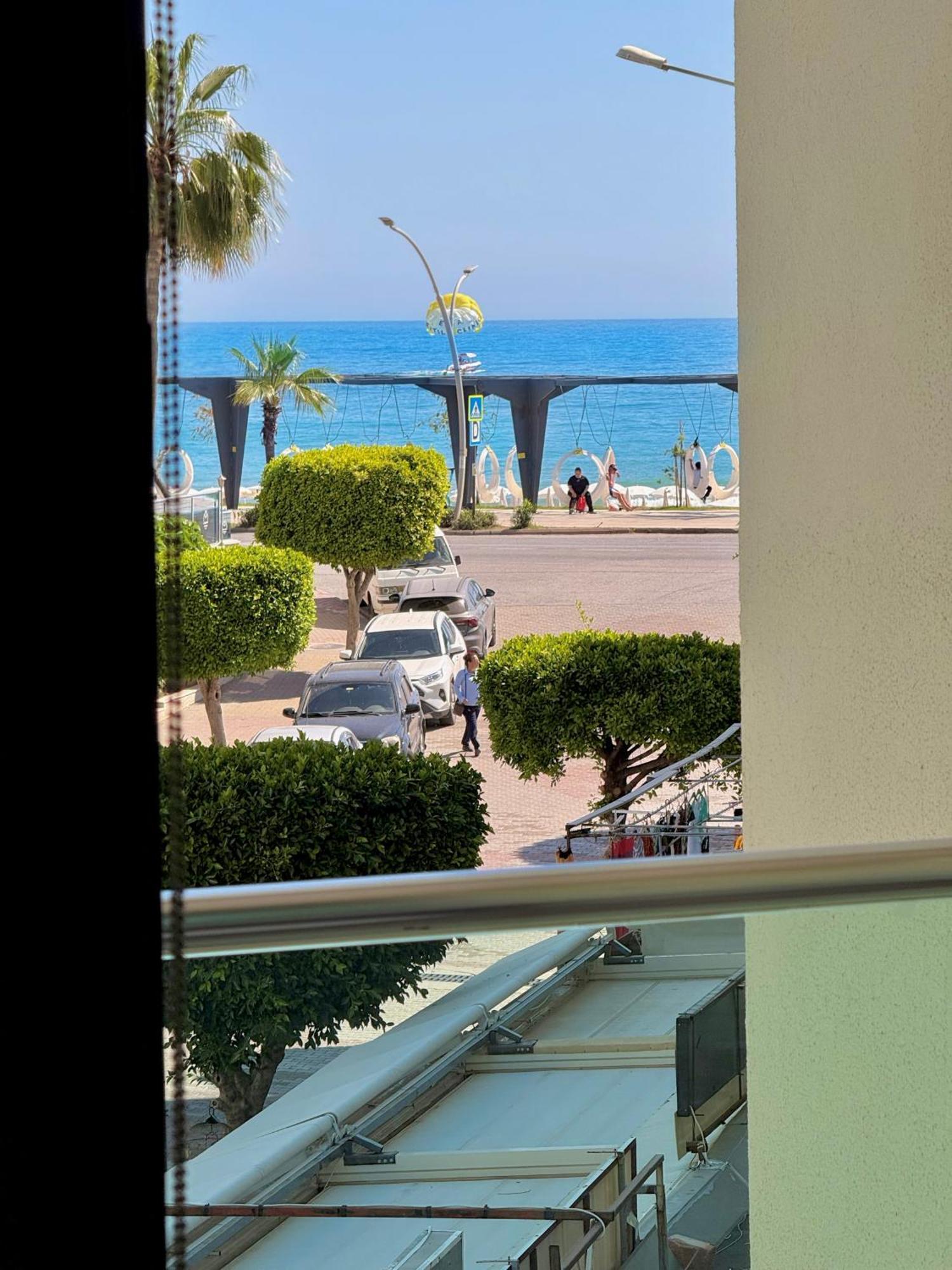 Sa Apartments! Beachfront Apartment With Sea View & Pool アランヤ エクステリア 写真