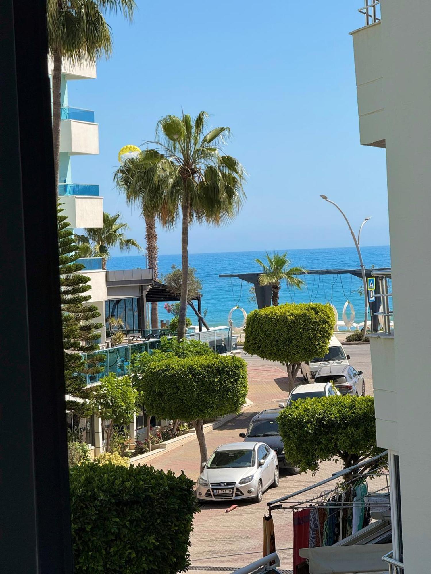 Sa Apartments! Beachfront Apartment With Sea View & Pool アランヤ エクステリア 写真