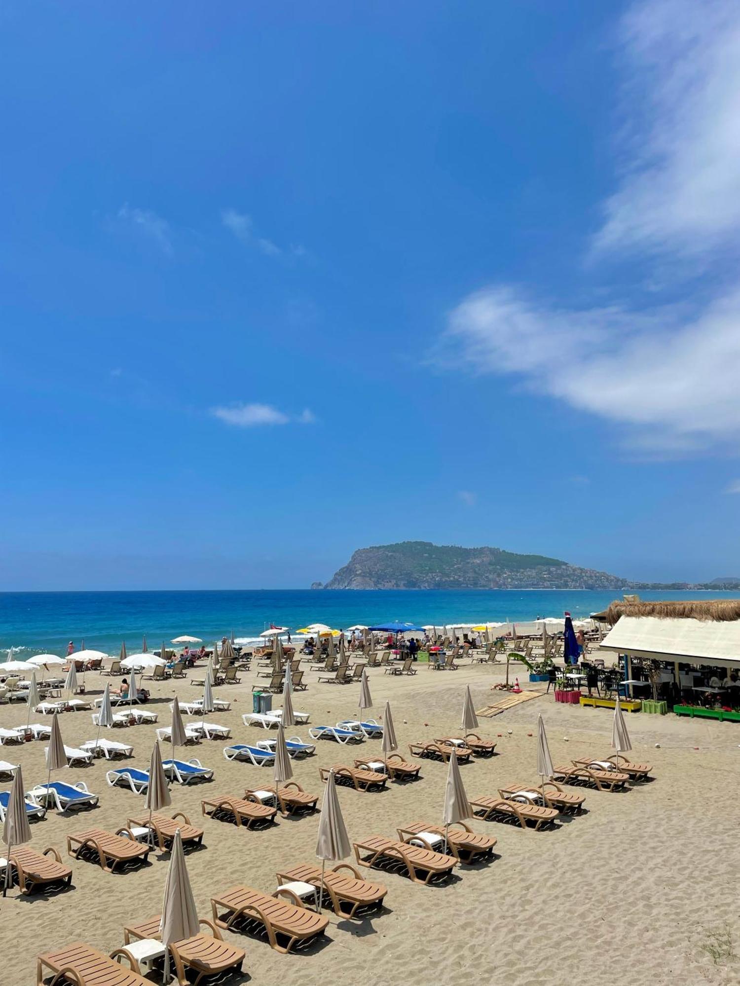 Sa Apartments! Beachfront Apartment With Sea View & Pool アランヤ エクステリア 写真