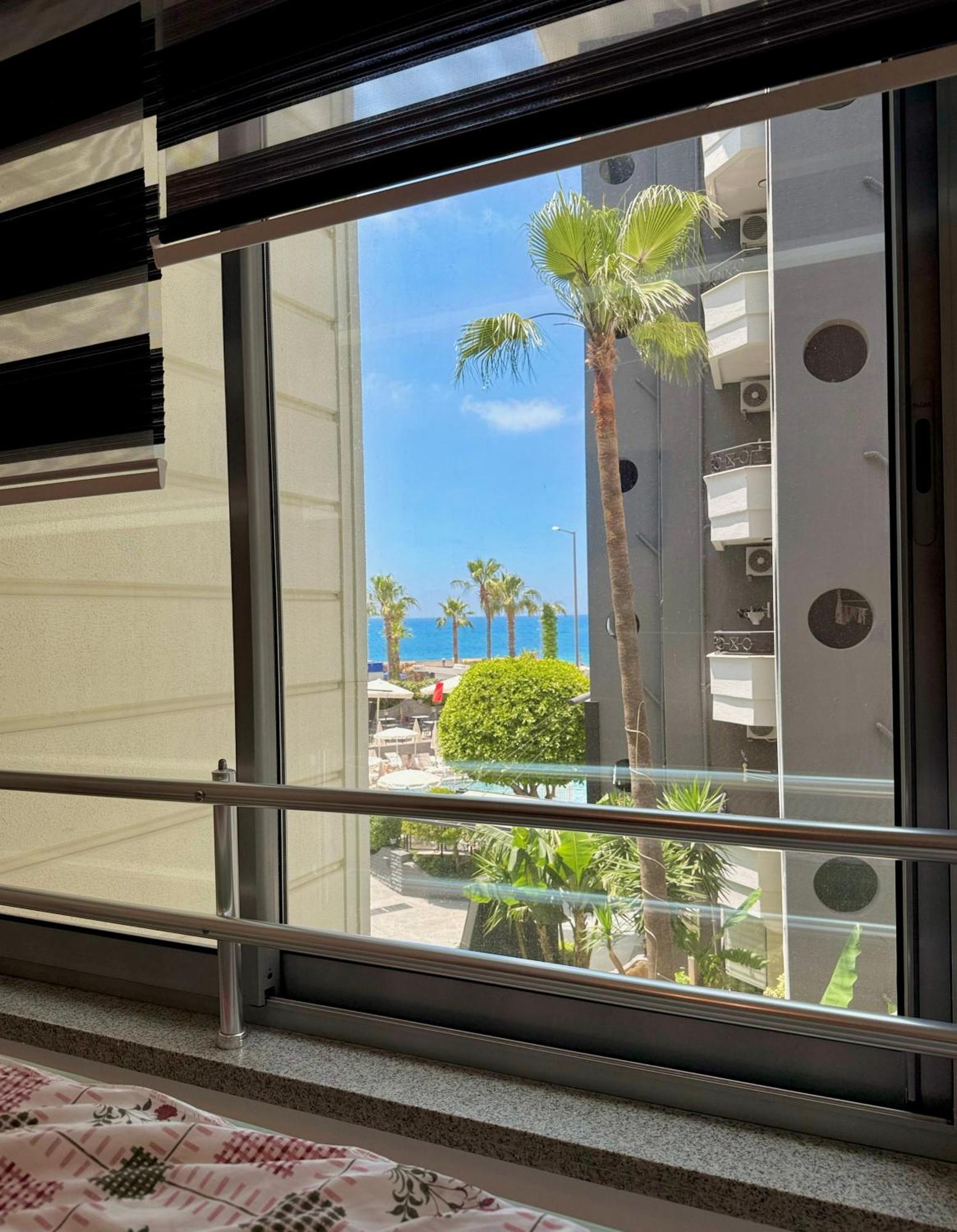 Sa Apartments! Beachfront Apartment With Sea View & Pool アランヤ エクステリア 写真